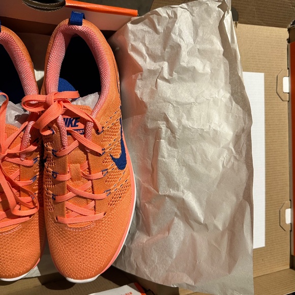 Women’s Nike Flyknit Lunar1+ Atomic Pink 9.5 NEW - Picture 8 of 11